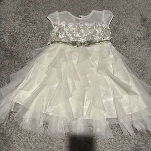 Gorgeous dress for any celebration size 4 toddler